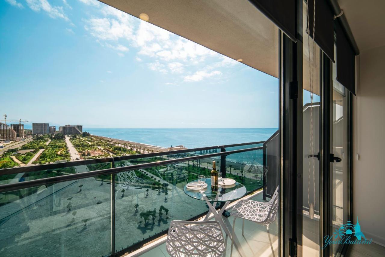 Your Beach Tower Batumi Bagian luar foto
