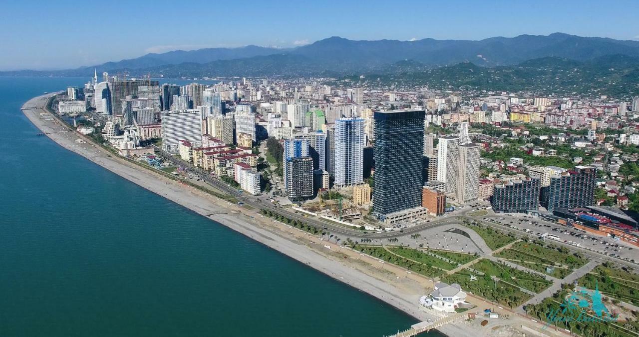Your Beach Tower Batumi Bagian luar foto